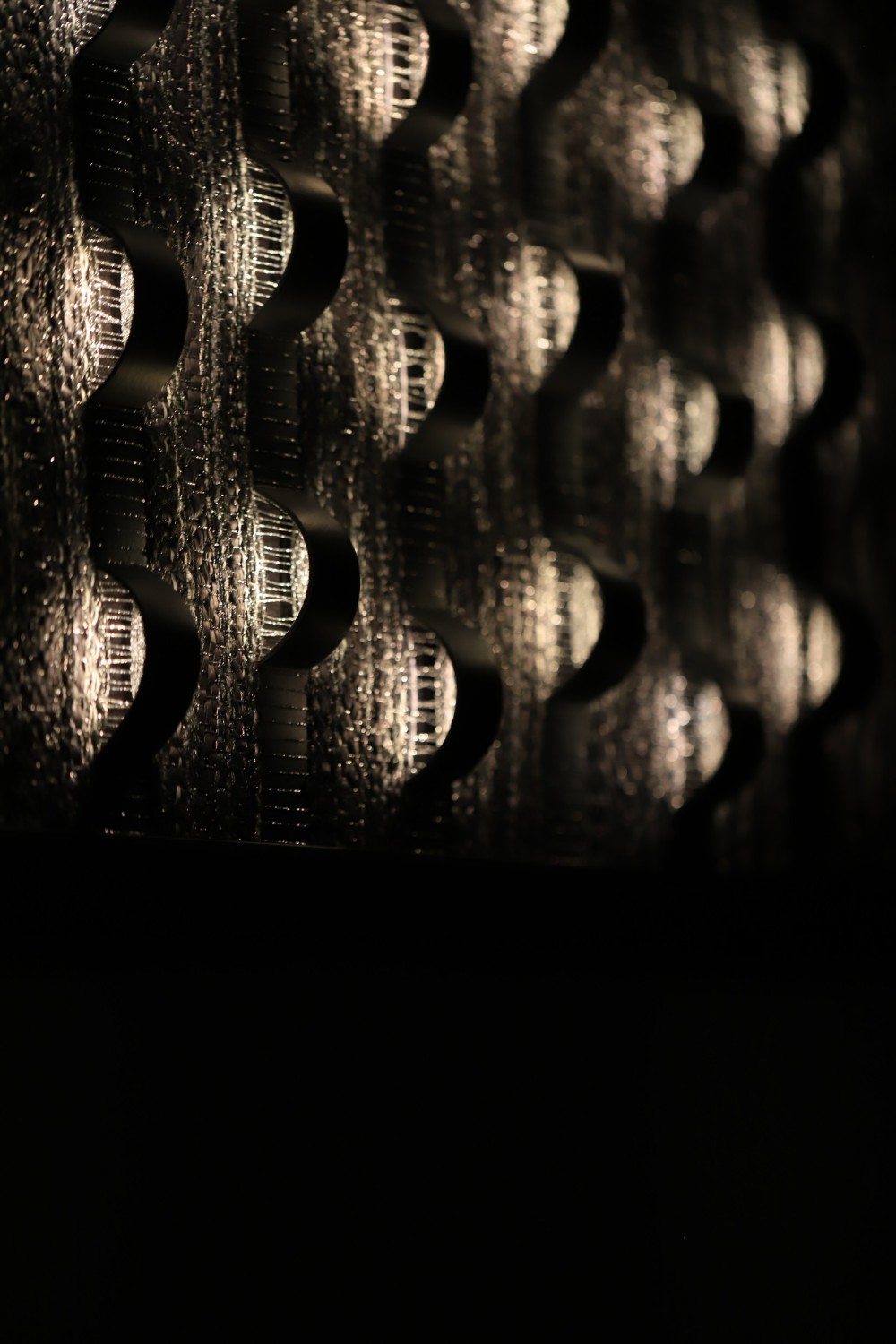 myriade-studio-eclipse-dans-le-noir-myriade-studio.jpg